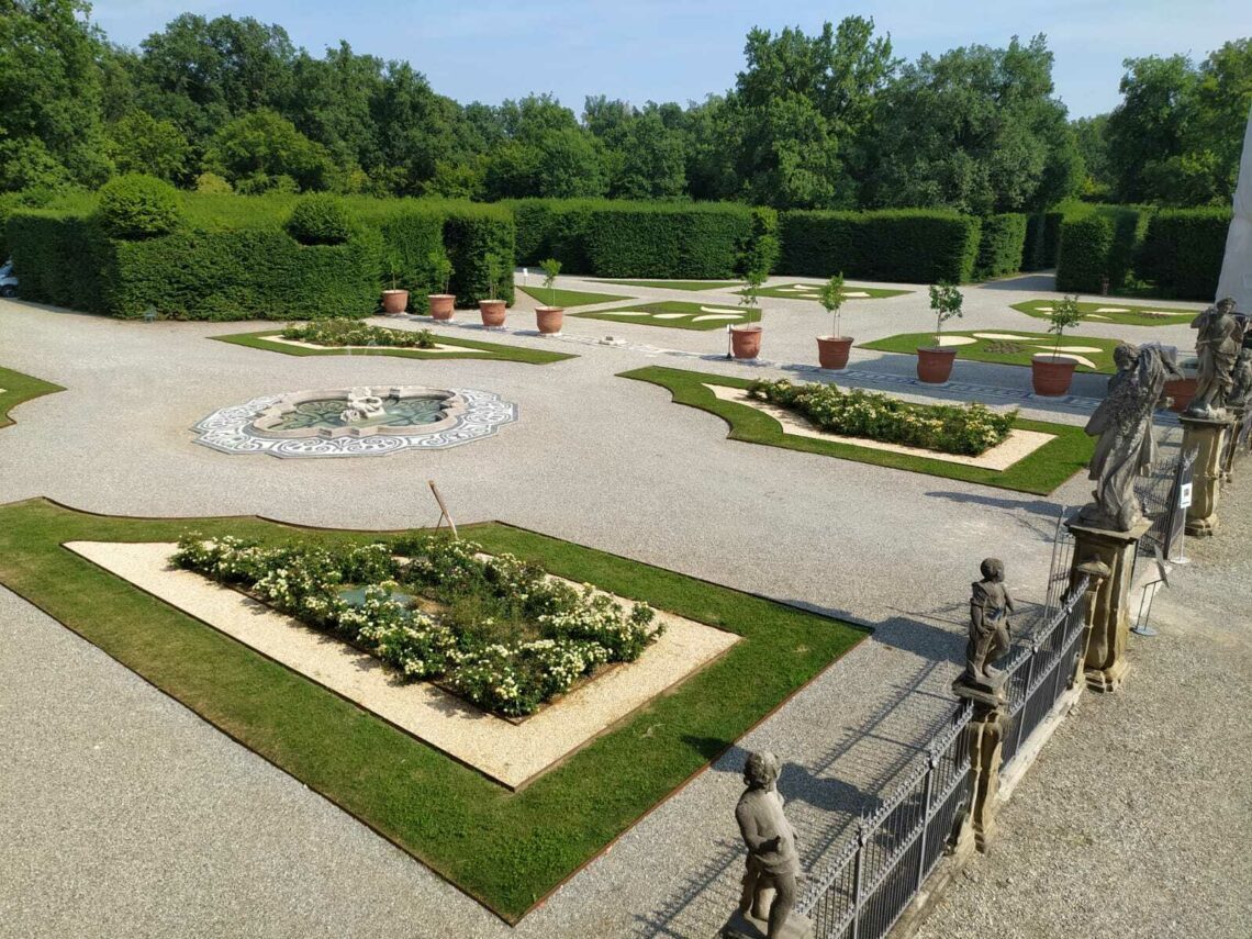 E pic land Villa Arconati giardino2